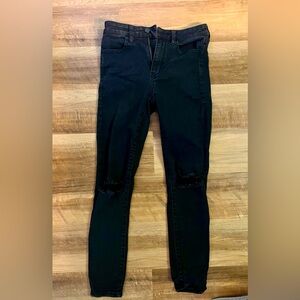 American Eagle Size 4 black ripped knee jeans next level stretch